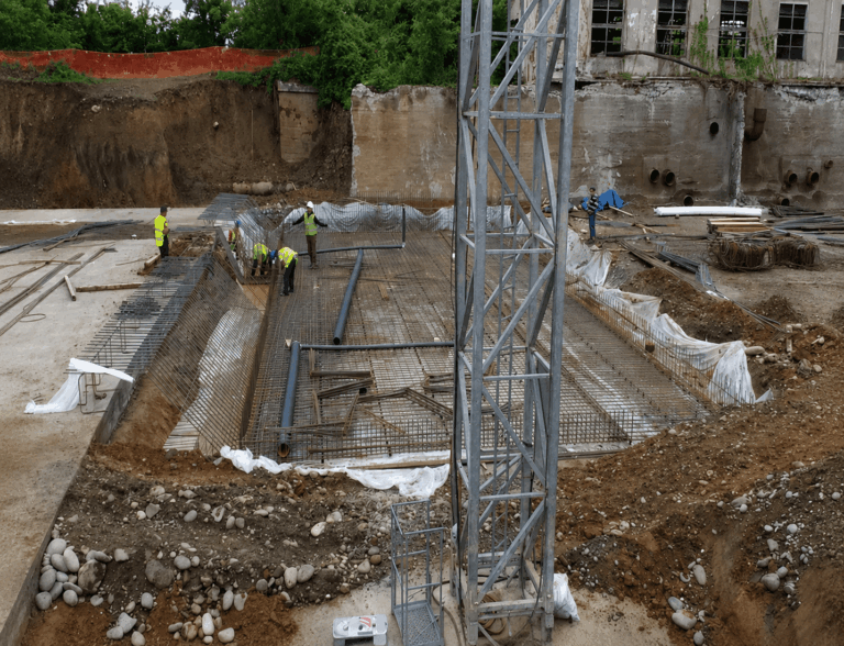 Depósito distribución de agua urbana y estación de bombeo III